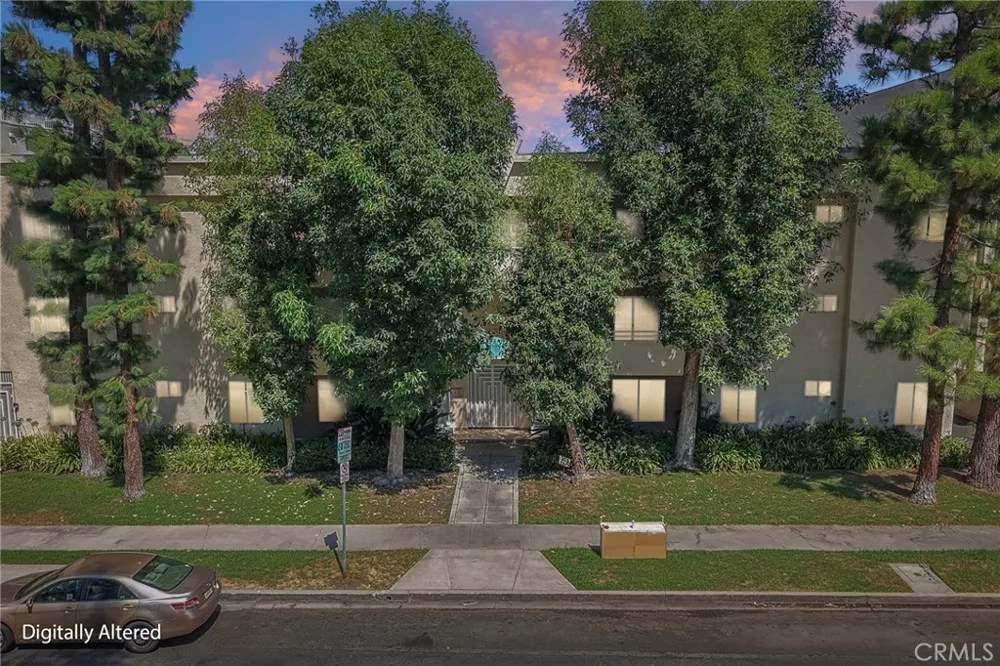 4358 Mammoth Avenue #14 Sherman Oaks, CA 91423