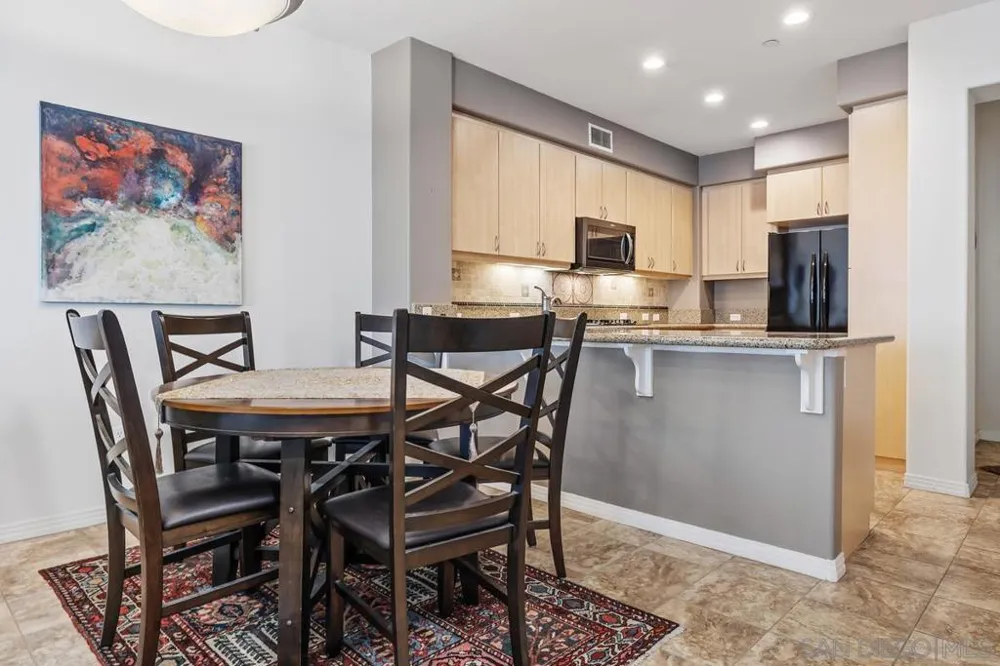 8275 Station Village Ln., #3305 San Diego, CA 92108