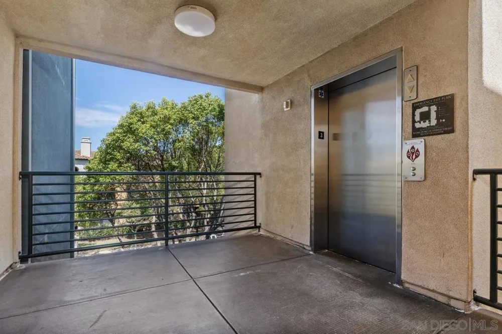 8275 Station Village Ln., #3305 San Diego, CA 92108