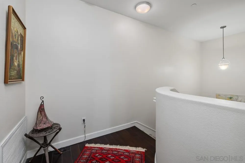 8275 Station Village Ln., #3305 San Diego, CA 92108