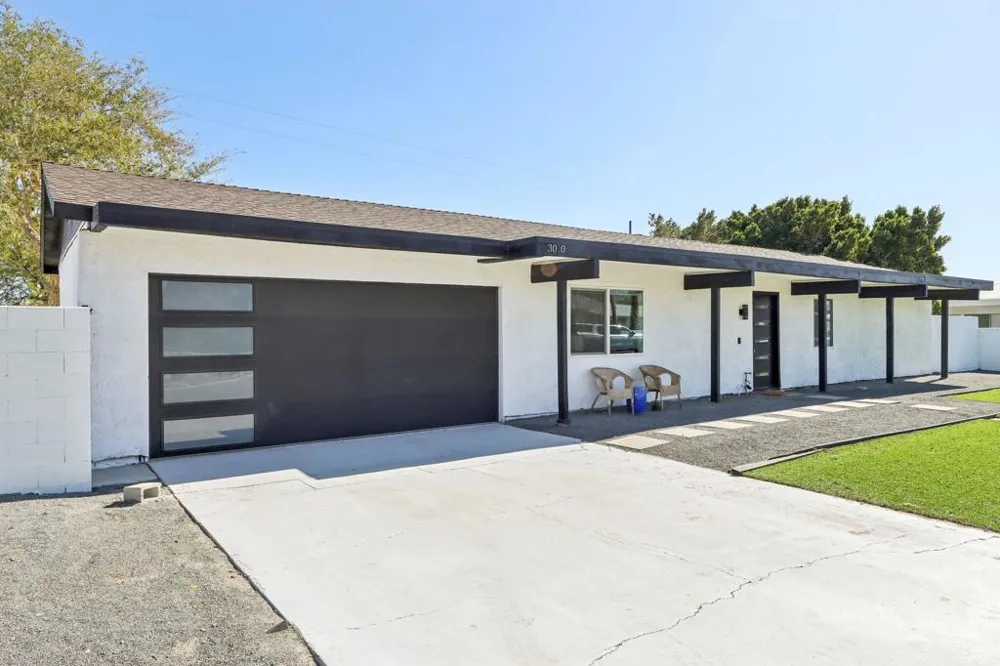 3010 Chuperosa Road Palm Springs, CA 92262