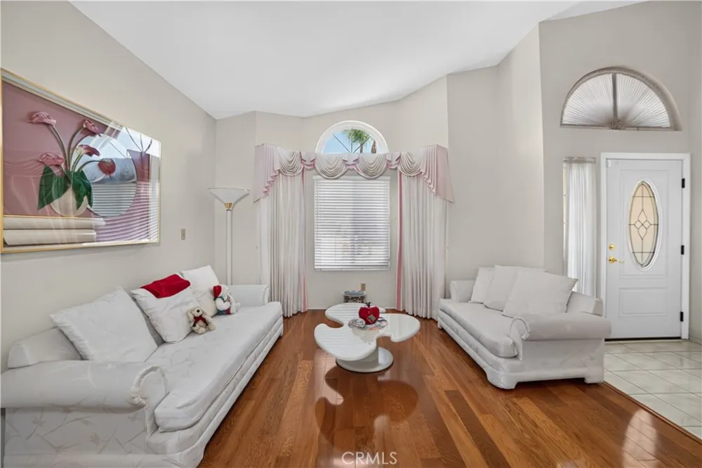 19061 Gold Walnut, CA 91789