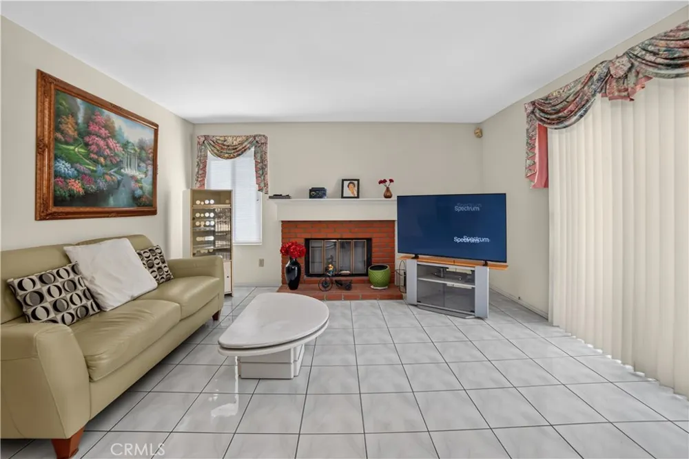19061 Gold Walnut, CA 91789