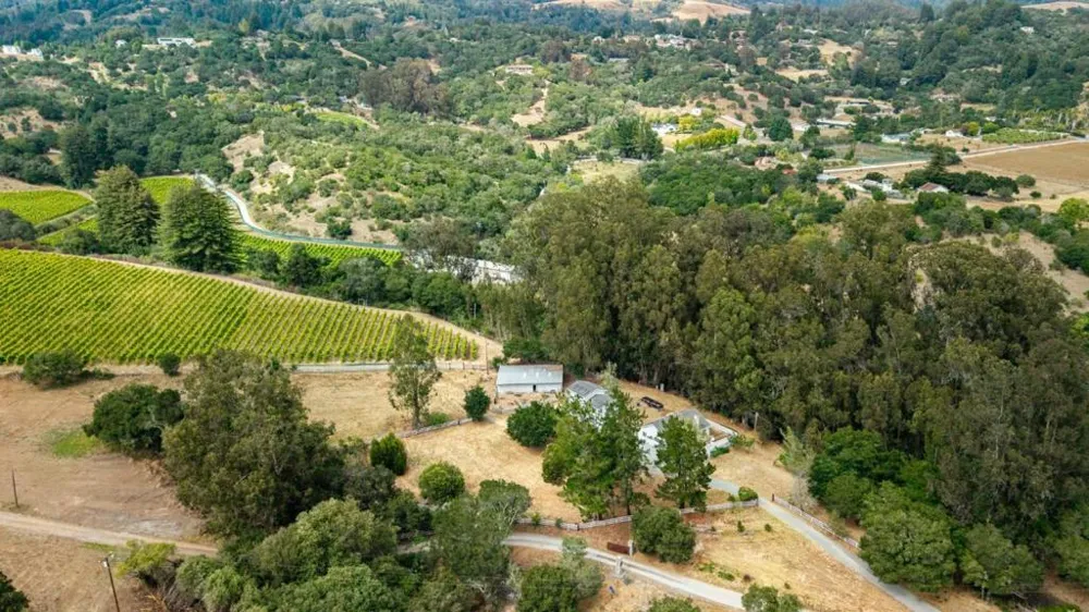 1100 Spring Hills Drive Watsonville, CA 95076