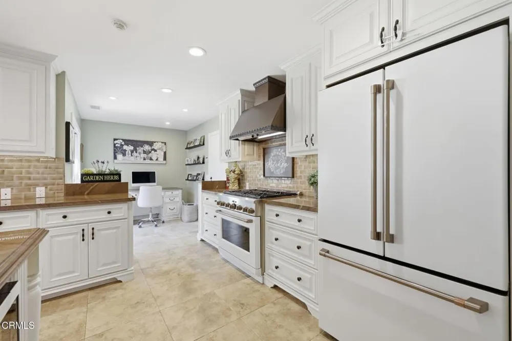 1085 Paquita Street Camarillo, CA 93012