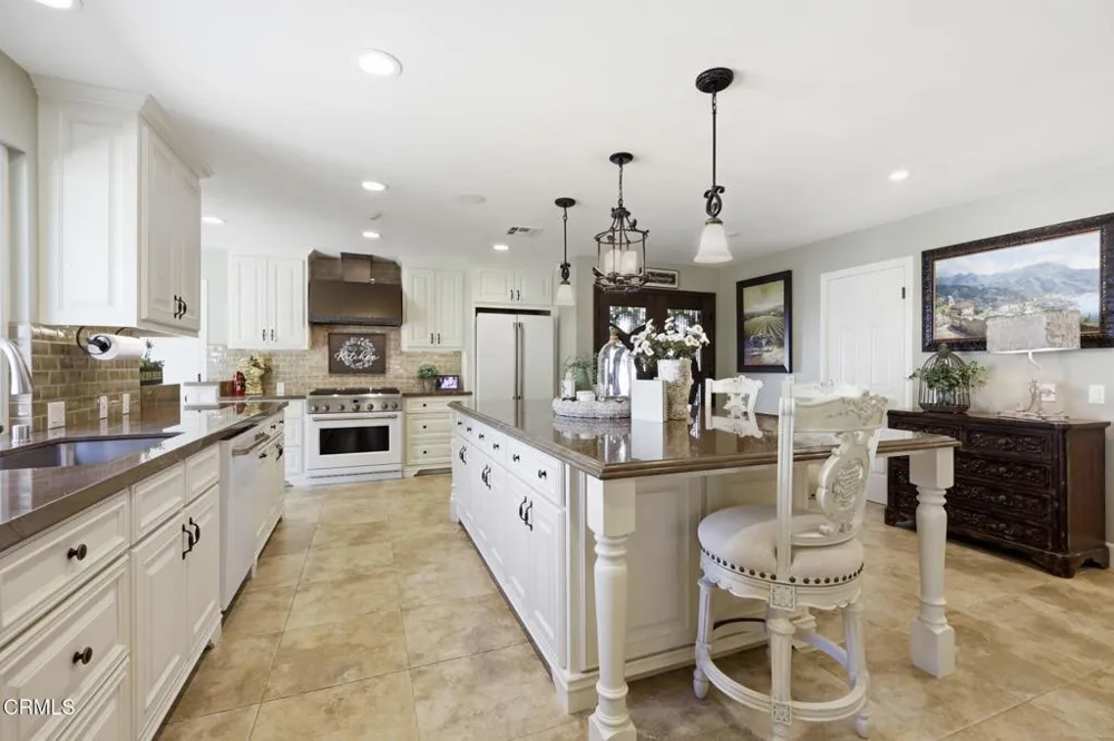 1085 Paquita Street Camarillo, CA 93012