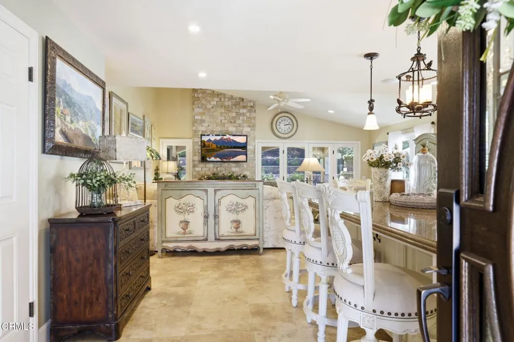 1085 Paquita Street Camarillo, CA 93012