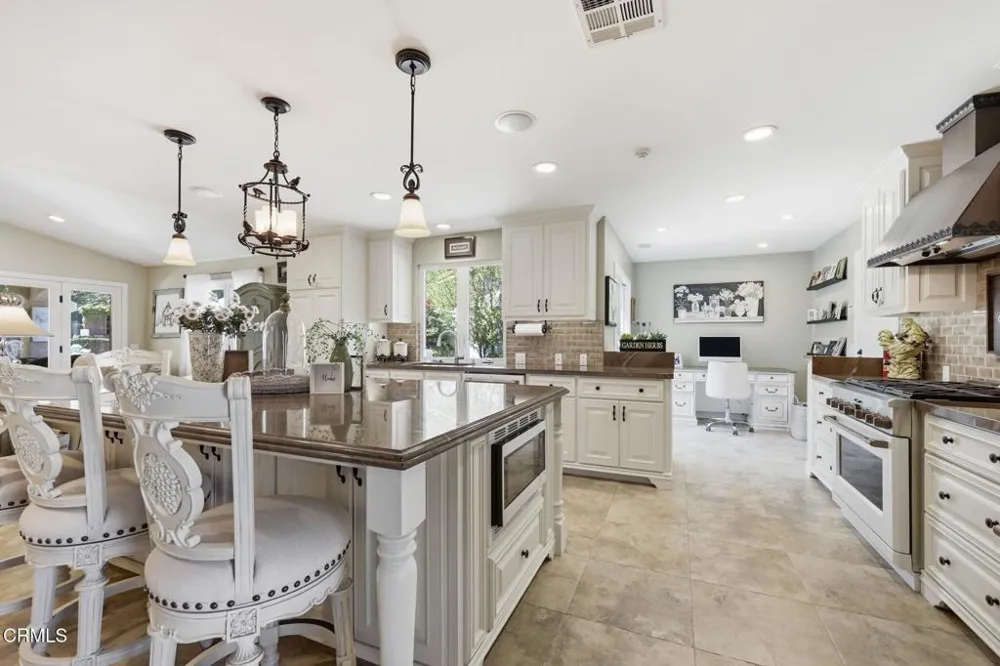 1085 Paquita Street Camarillo, CA 93012