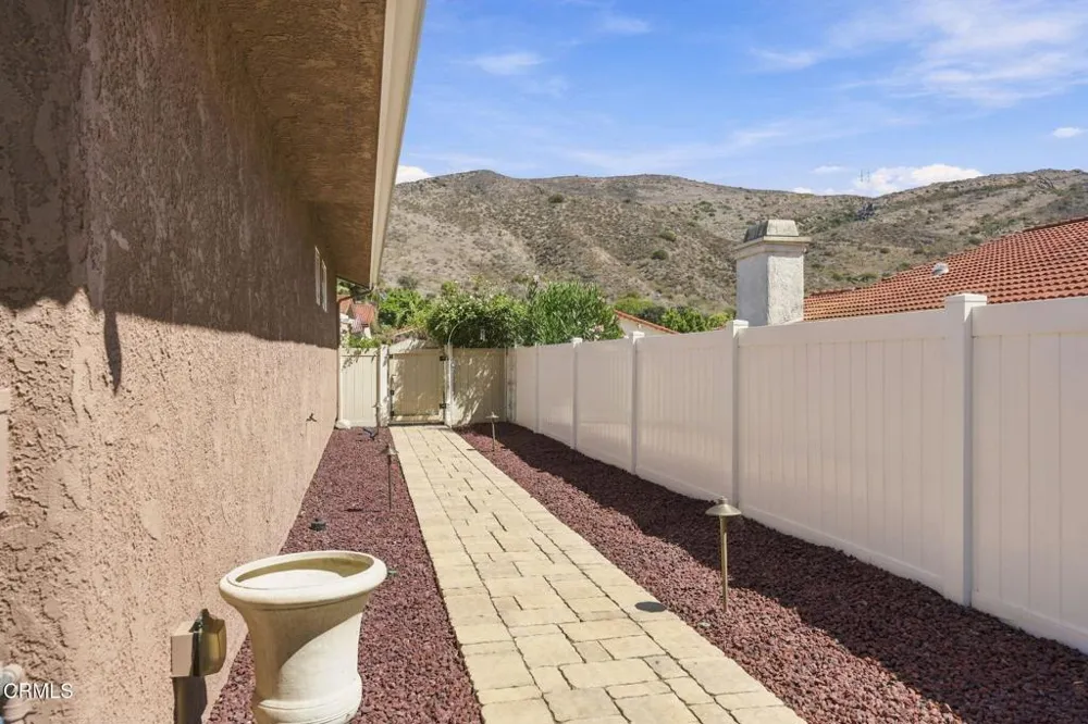 1085 Paquita Street Camarillo, CA 93012
