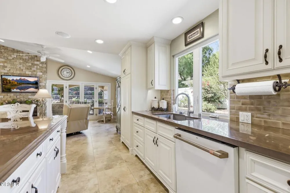1085 Paquita Street Camarillo, CA 93012