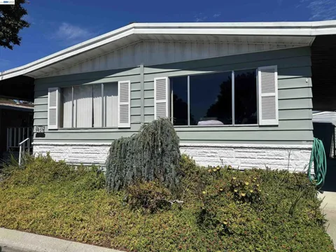 965 New England Village Dr.
