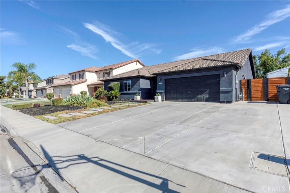 12206 Mezzadro Avenue Bakersfield, CA 93312