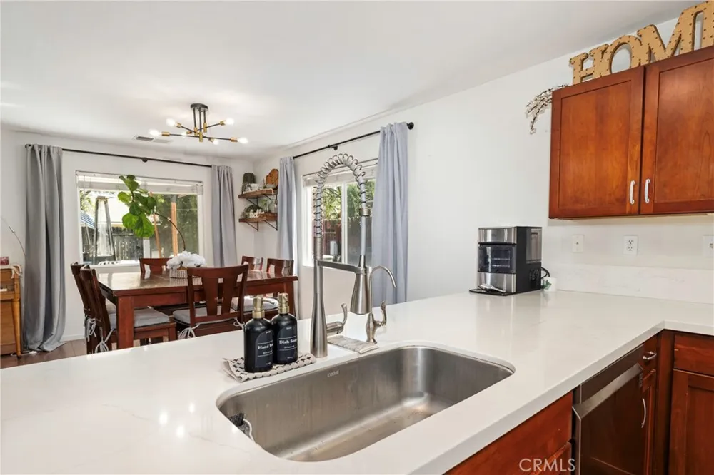 12206 Mezzadro Avenue Bakersfield, CA 93312