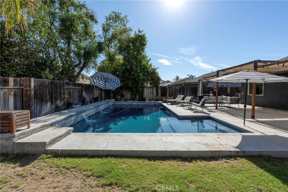 12206 Mezzadro Avenue Bakersfield, CA 93312