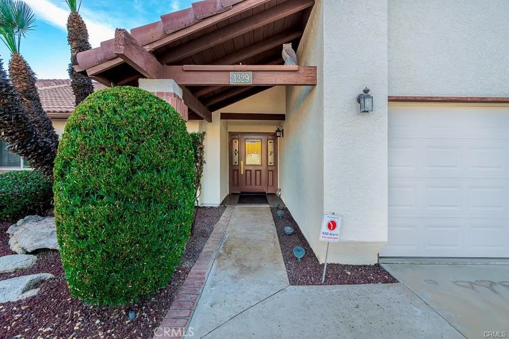 1329 Hickory Drive Hemet, CA 92545