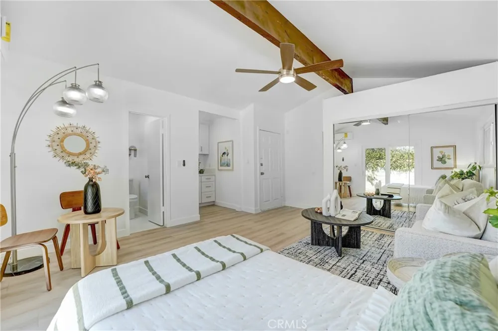 20919 Costanso Street Woodland Hills, CA 91364