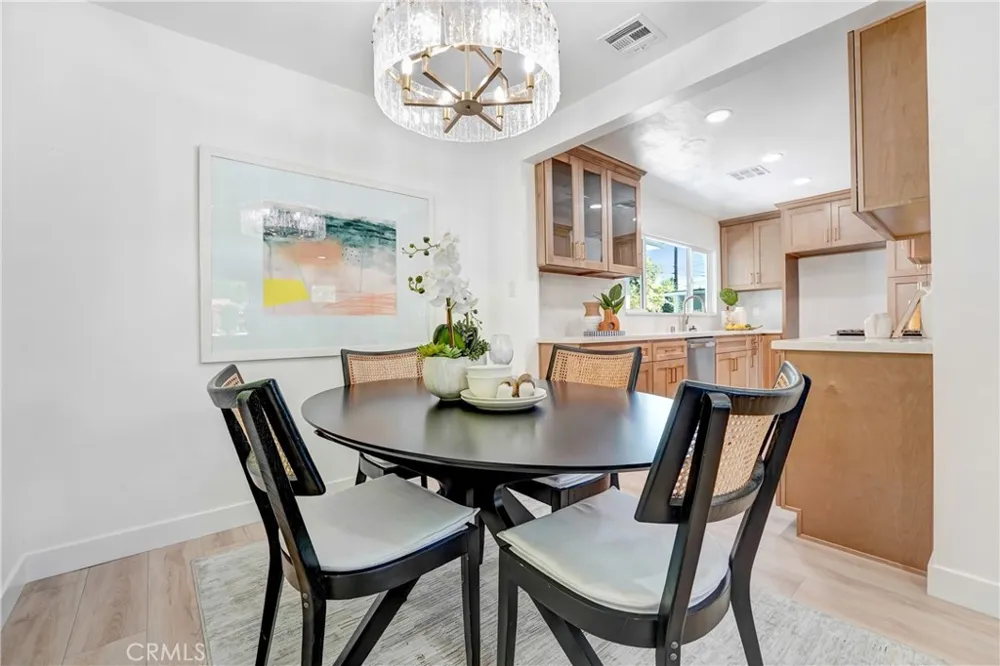20919 Costanso Street Woodland Hills, CA 91364
