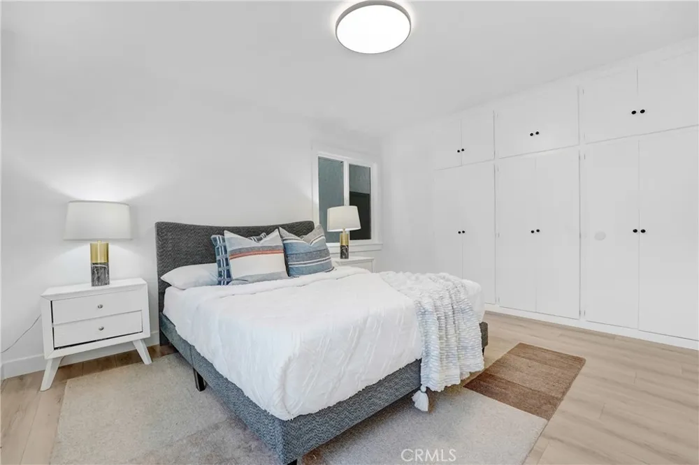 20919 Costanso Street Woodland Hills, CA 91364