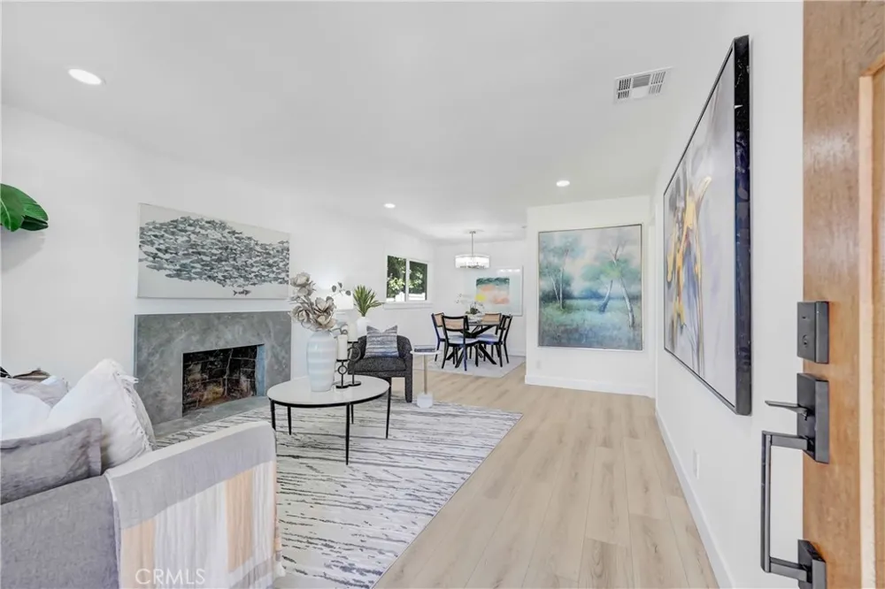 20919 Costanso Street Woodland Hills, CA 91364