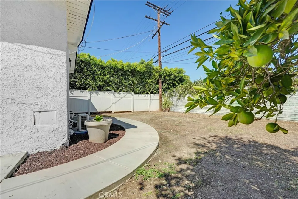 20919 Costanso Street Woodland Hills, CA 91364