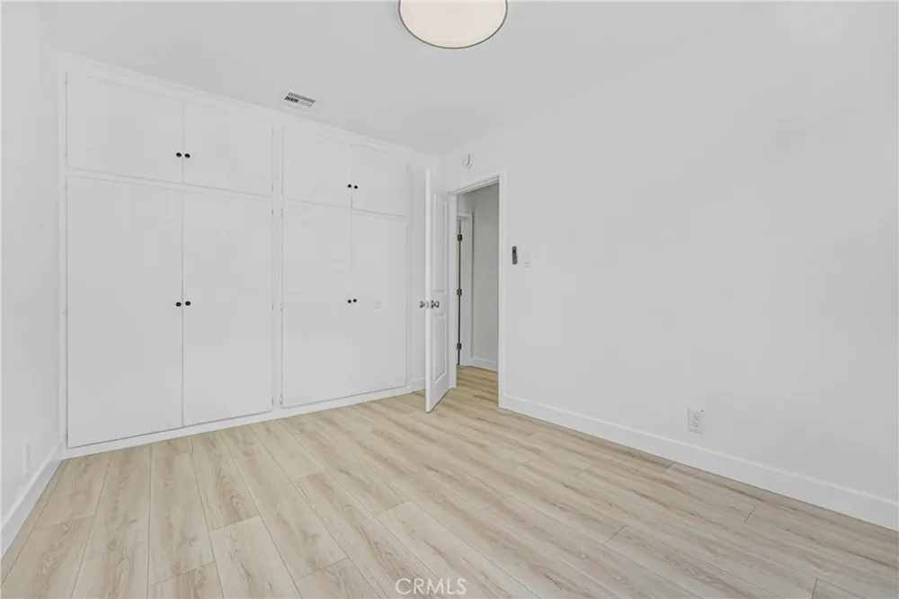 20919 Costanso Street Woodland Hills, CA 91364