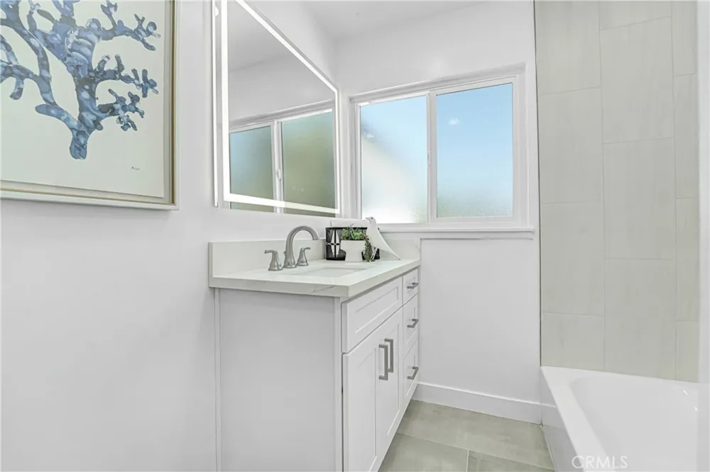 20919 Costanso Street Woodland Hills, CA 91364