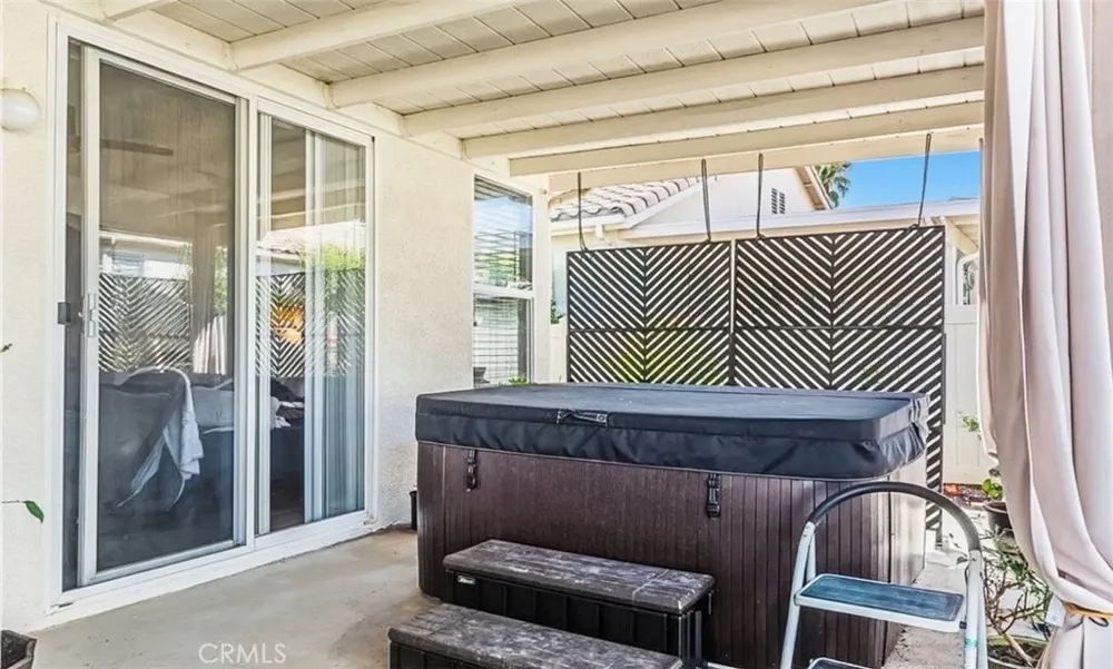 1851 Riviera Banning, CA 92220