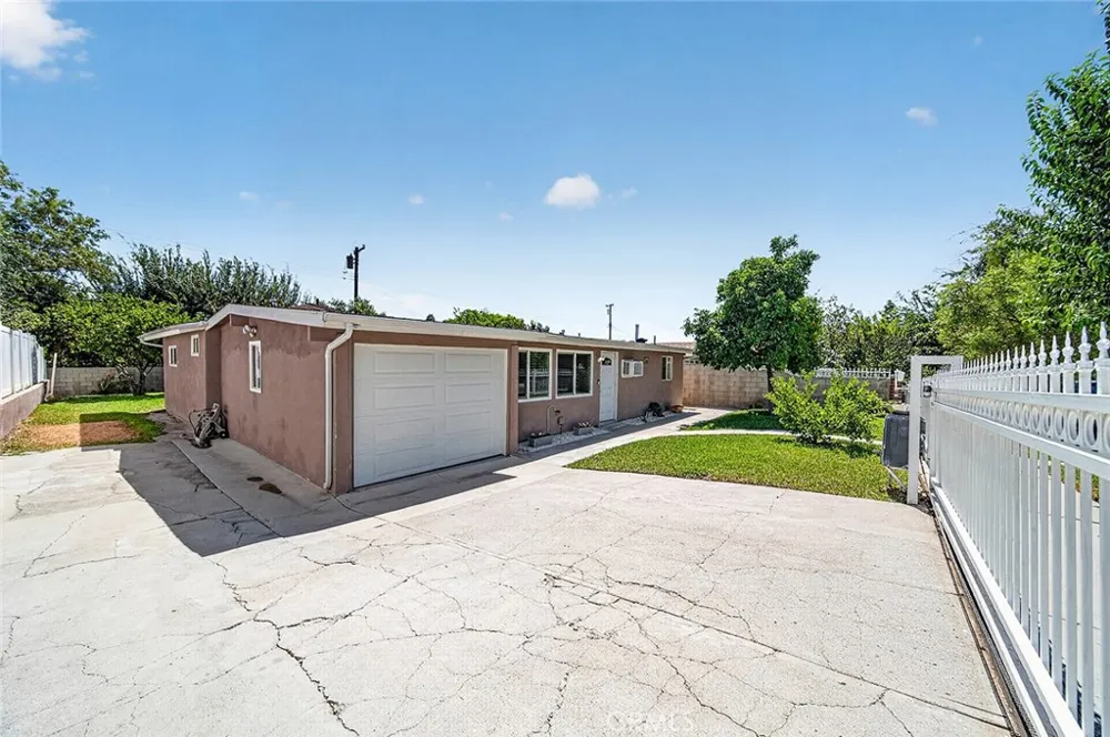 226 Hambledon Avenue La Puente, CA 91744