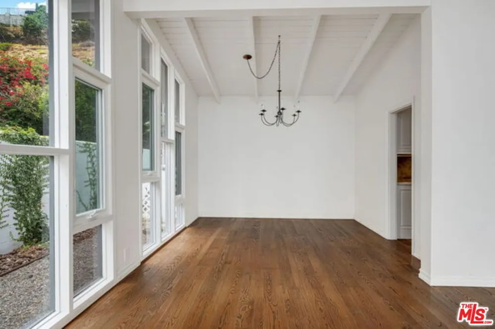 1175 Las Pulgas Place Pacific Palisades, CA 90272