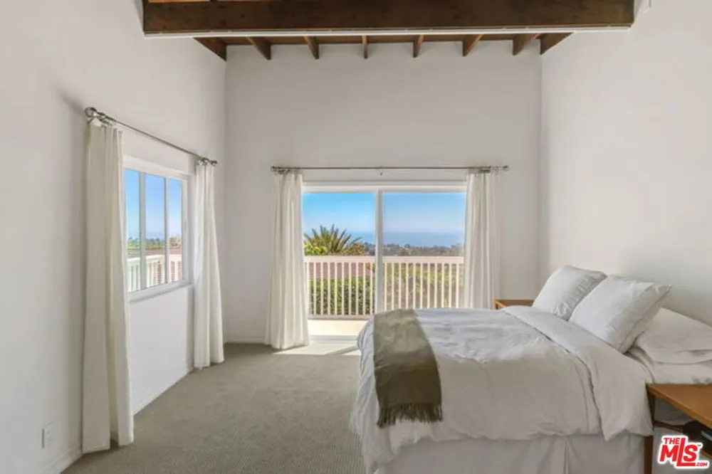 1175 Las Pulgas Place Pacific Palisades, CA 90272
