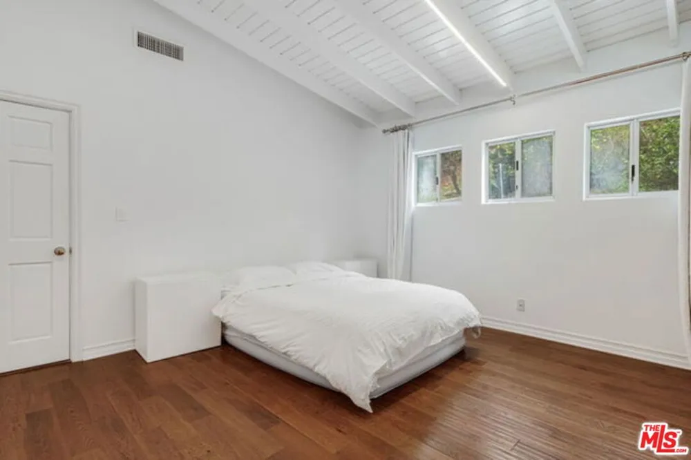 1175 Las Pulgas Place Pacific Palisades, CA 90272