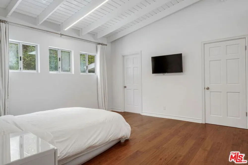 1175 Las Pulgas Place Pacific Palisades, CA 90272