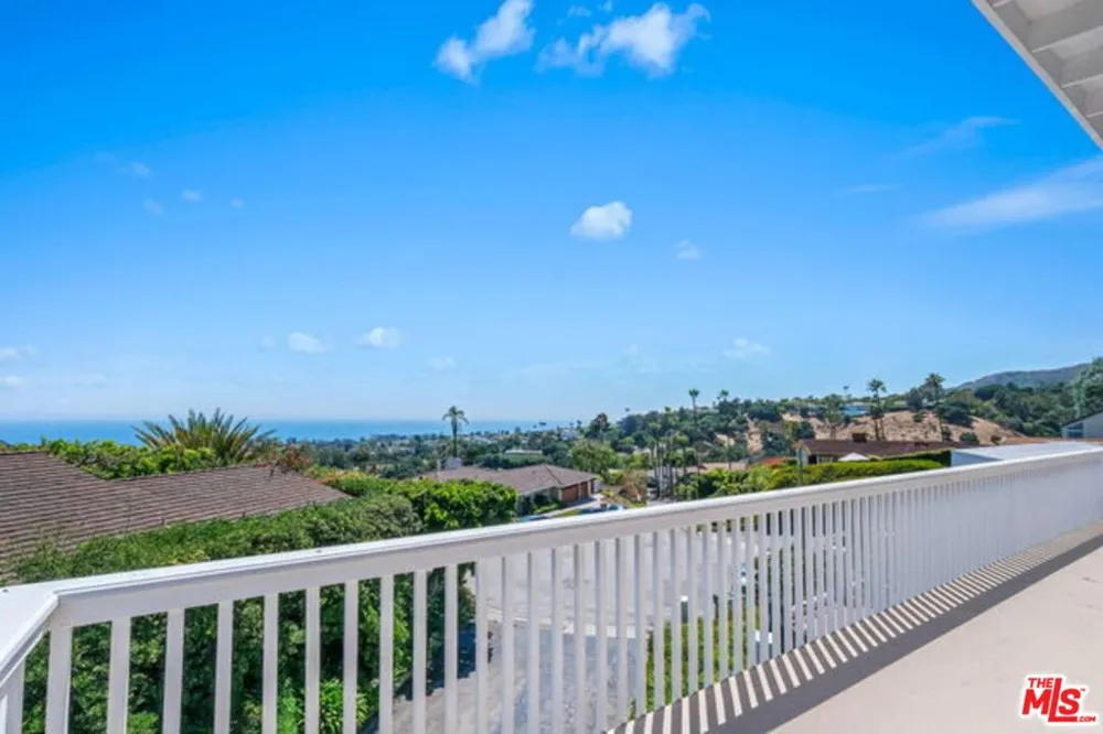 1175 Las Pulgas Place Pacific Palisades, CA 90272