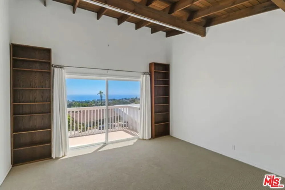 1175 Las Pulgas Place Pacific Palisades, CA 90272