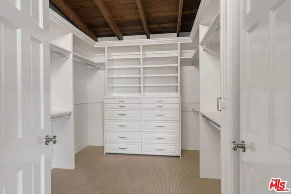 1175 Las Pulgas Place Pacific Palisades, CA 90272
