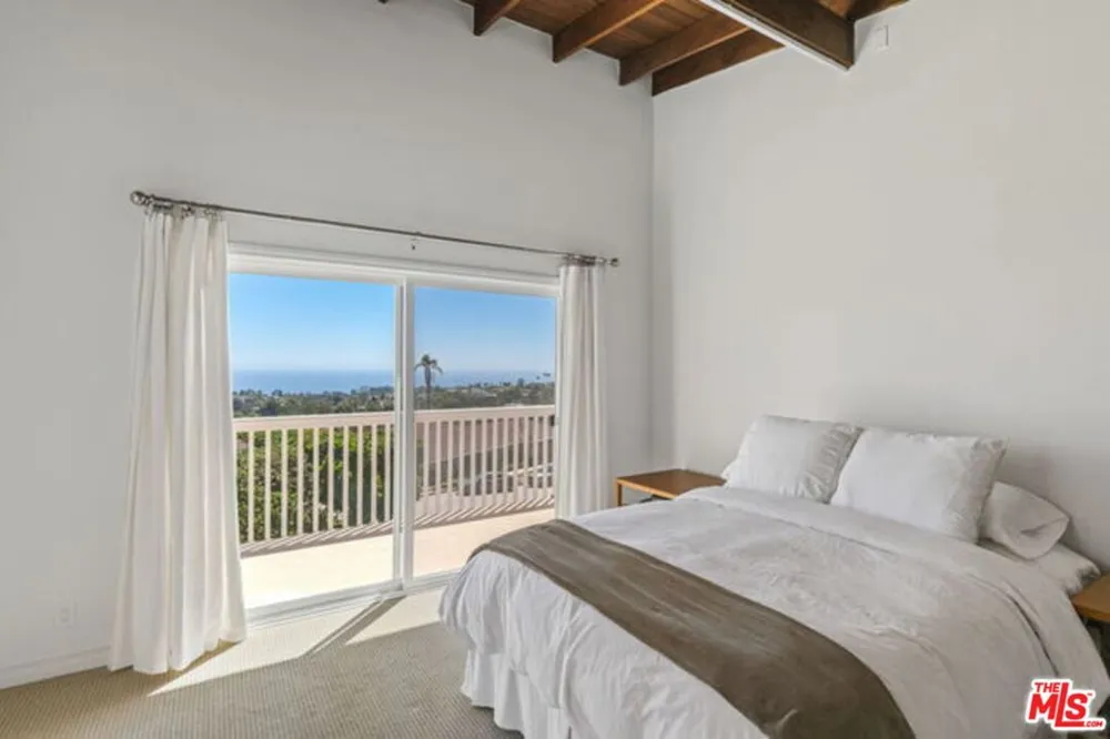 1175 Las Pulgas Place Pacific Palisades, CA 90272