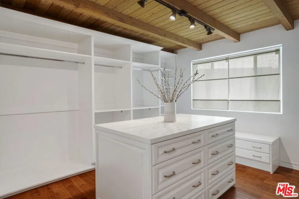 1175 Las Pulgas Place Pacific Palisades, CA 90272