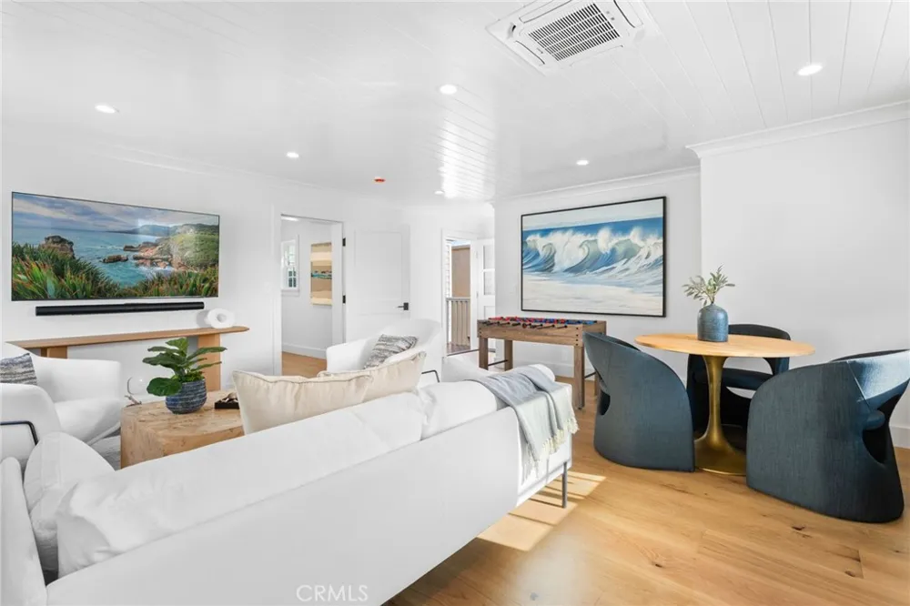327 Amethyst Newport Beach, CA 92662