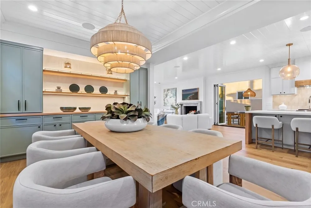 327 Amethyst Newport Beach, CA 92662