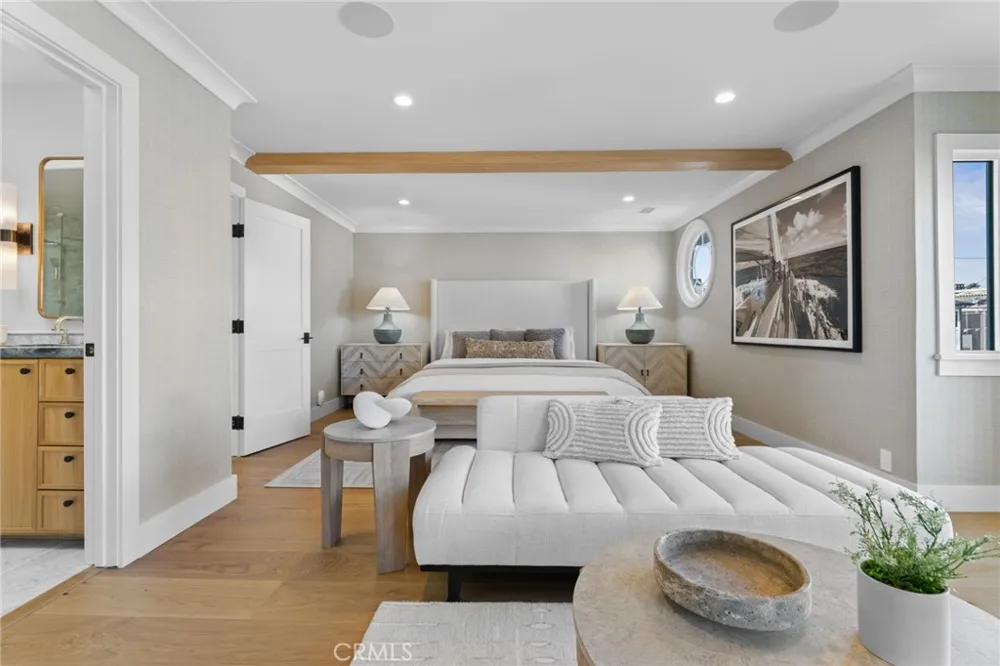 327 Amethyst Newport Beach, CA 92662