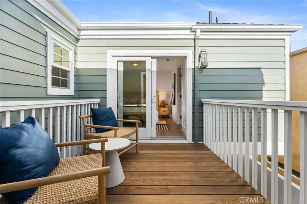 327 Amethyst Newport Beach, CA 92662
