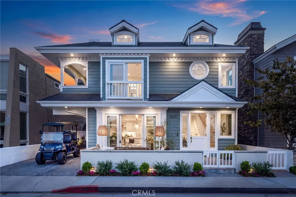 327 Amethyst Newport Beach, CA 92662
