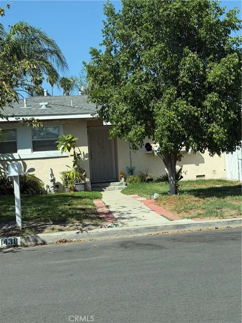 1438 Oakhurst