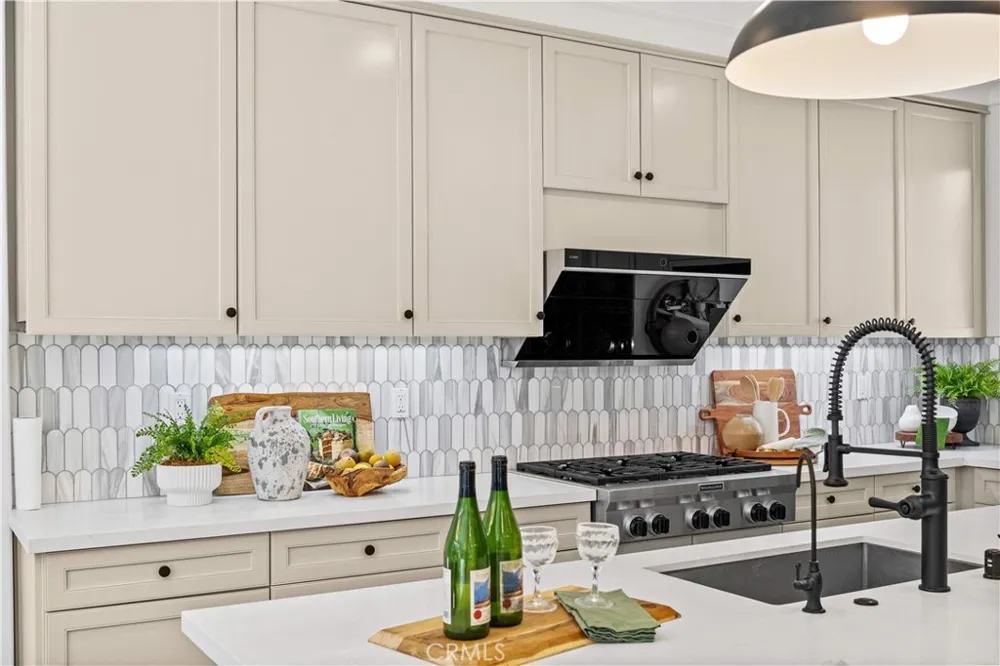 54 Painted Cameo Irvine, CA 92602