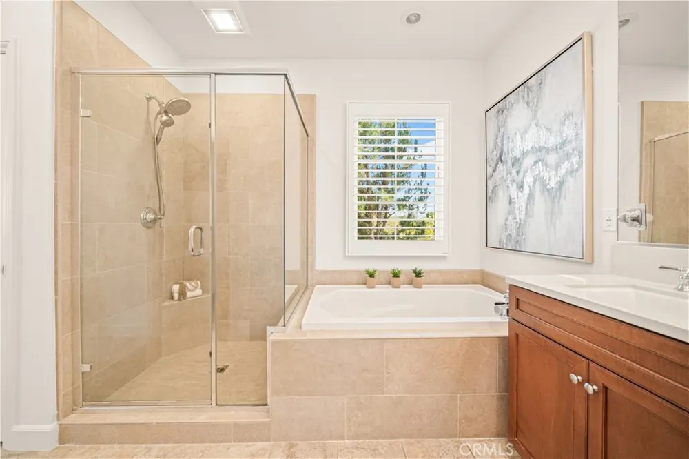 54 Painted Cameo Irvine, CA 92602