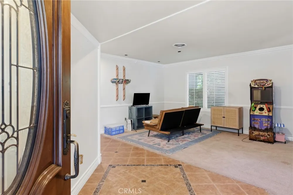 2512 Moffitt Way Bakersfield, CA 93309
