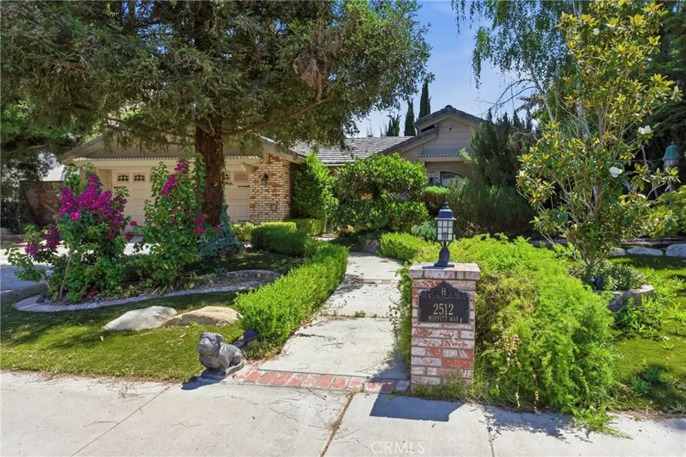 2512 Moffitt Way Bakersfield, CA 93309