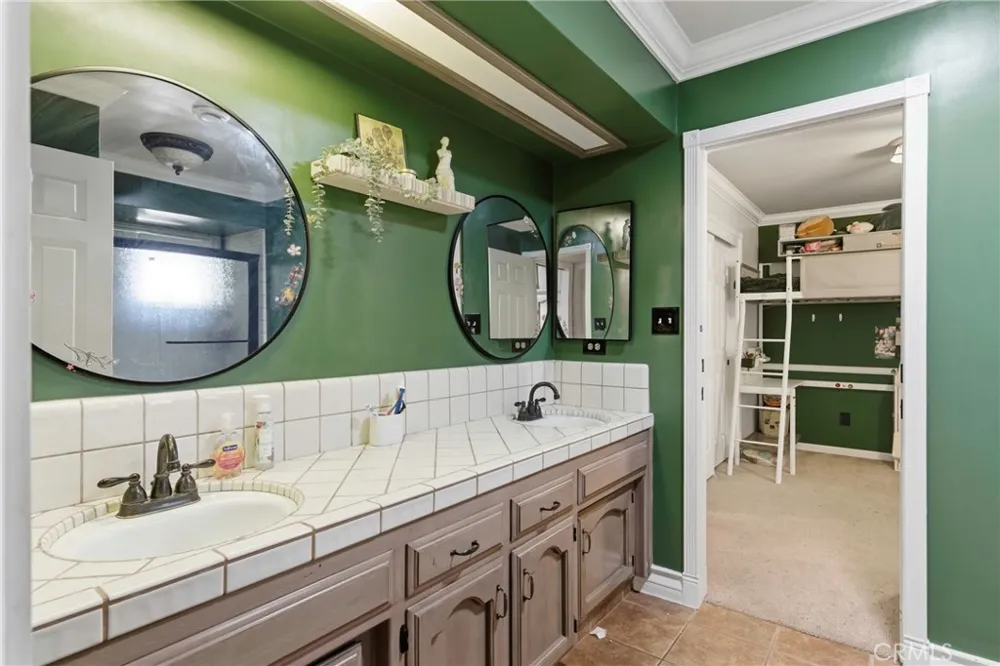 2512 Moffitt Way Bakersfield, CA 93309