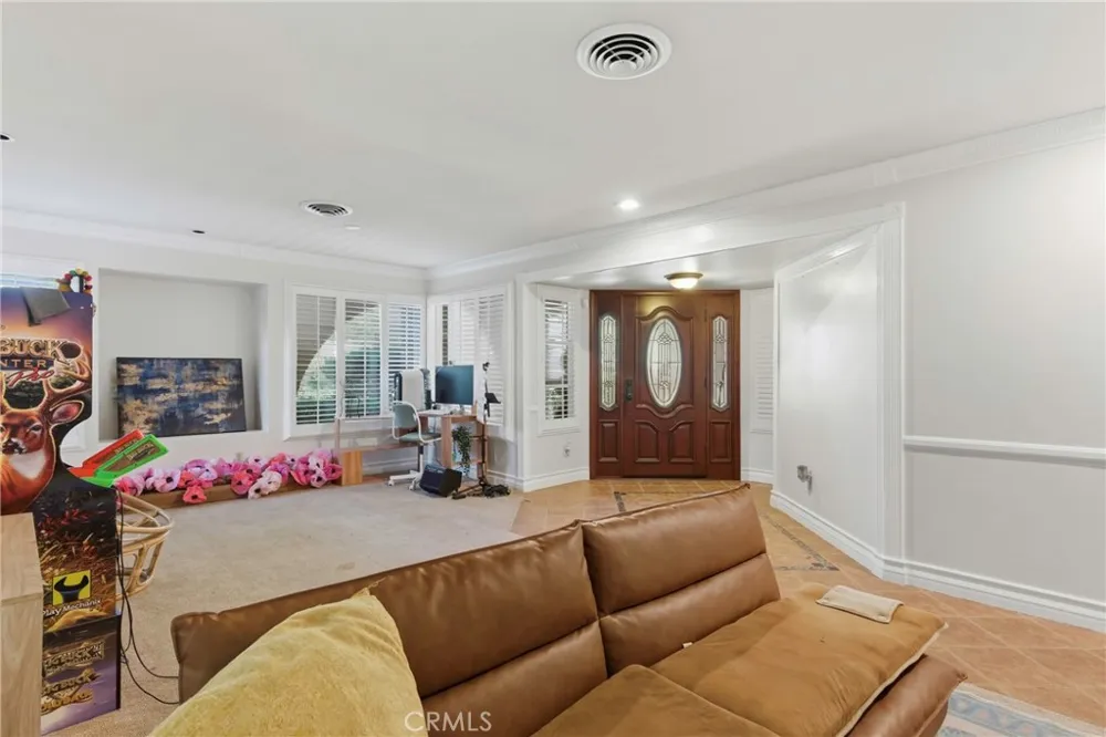 2512 Moffitt Way Bakersfield, CA 93309