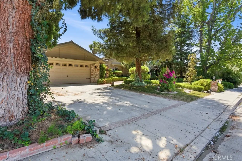 2512 Moffitt Way Bakersfield, CA 93309